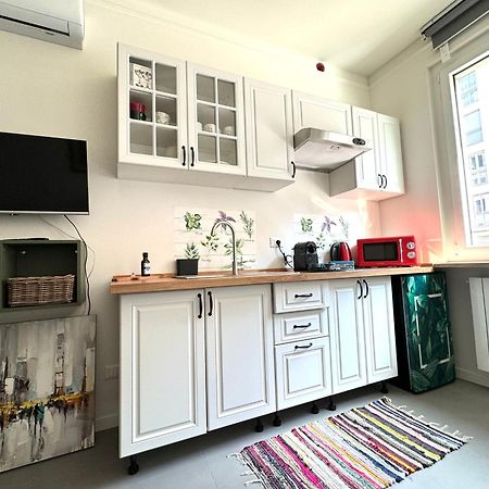 Rainbow Studio Flat- Monolocale Luminoso Мілан Екстер'єр фото